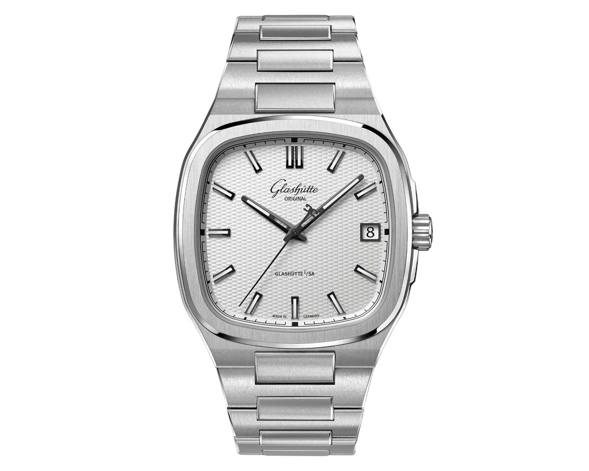 Glashütte Original 70s Stereo Panel on steel bracelet official product photo