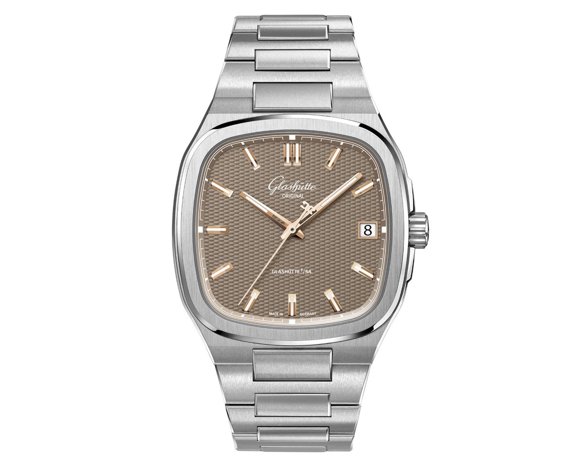 Glashütte Original 70s Tweed Amp on steel bracelet official product photo